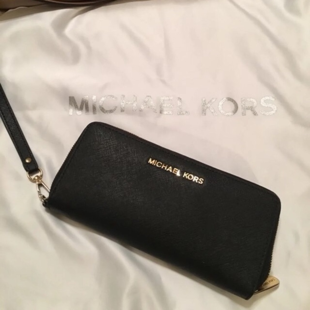 Wristlet